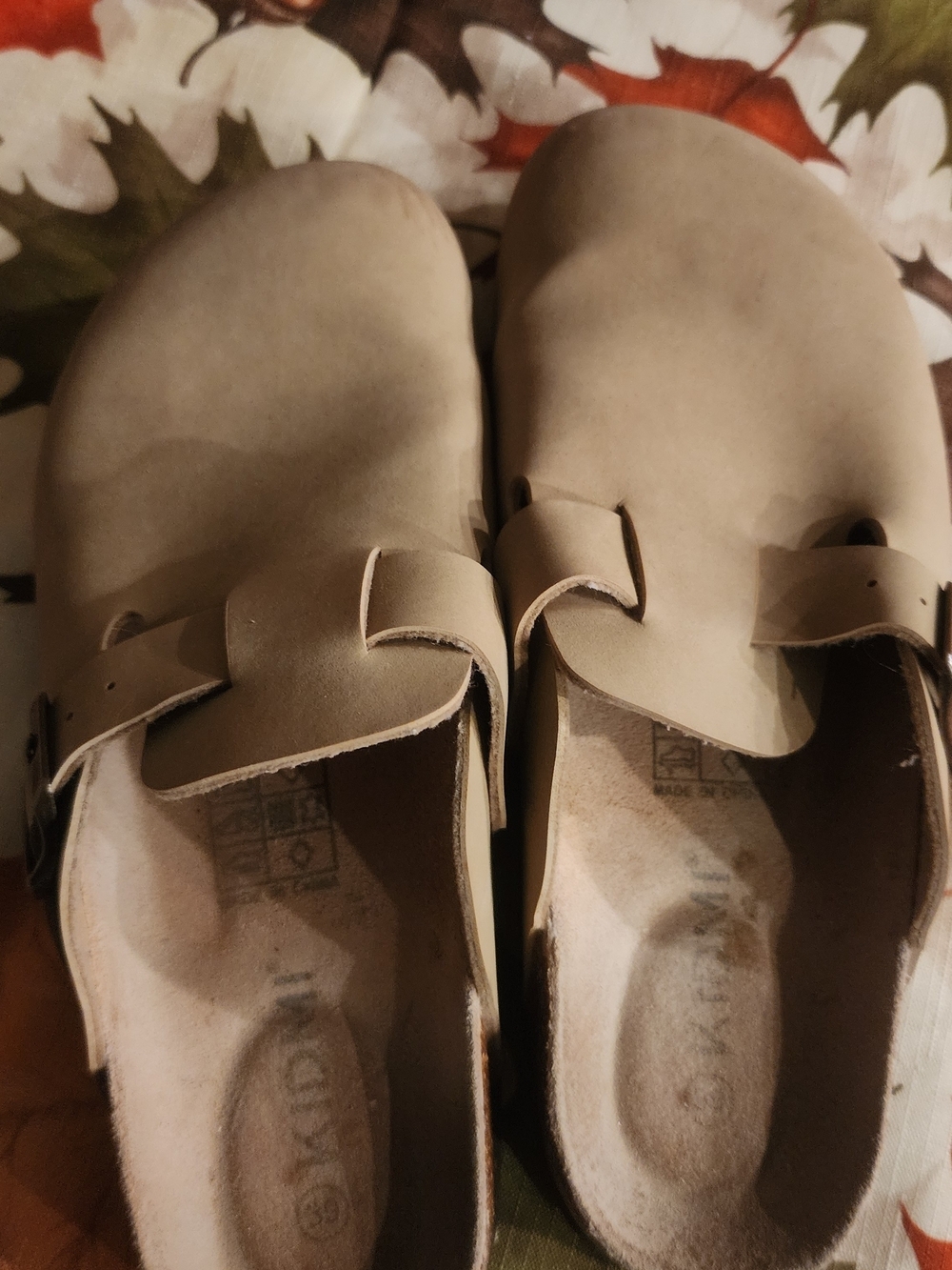 & Other Stories Neutral Taupe Leather Slip-On Clogs - Picture 1 of 5